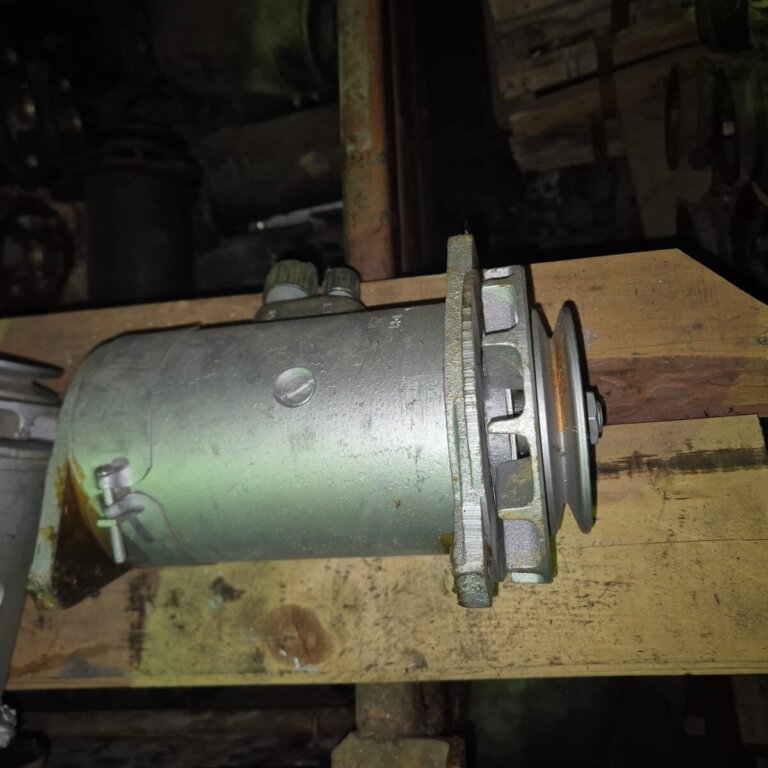 Генератор Г130Э1/ Г-71-3701010 на автомобиль ГАЗ-71