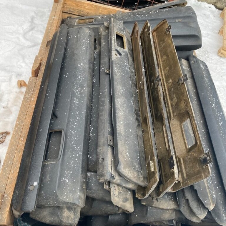 Накладка задней двери 31011-6200014 правая на ГАЗ-3102