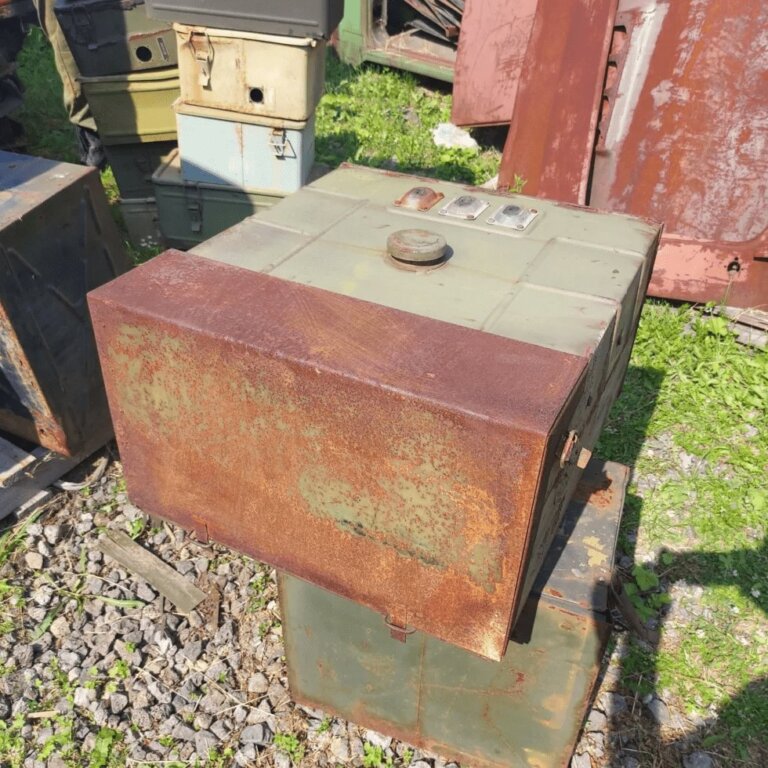 Ящик под инструмент 377С-3919005 на УРАЛ-375