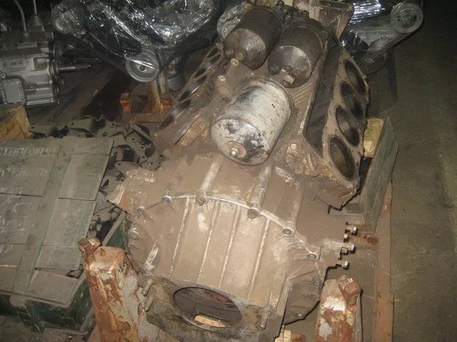 Блок двигателя на ЗИЛ-645
