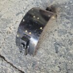71-2604010 Лента тормозная с накладкой в сборе на автомобиль Половина